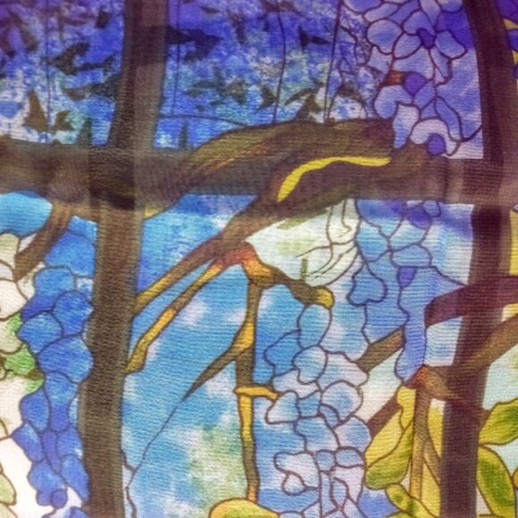 Metropolitan Museum of Art "Tiffany Windows" Scarf - Picture 5 of 5